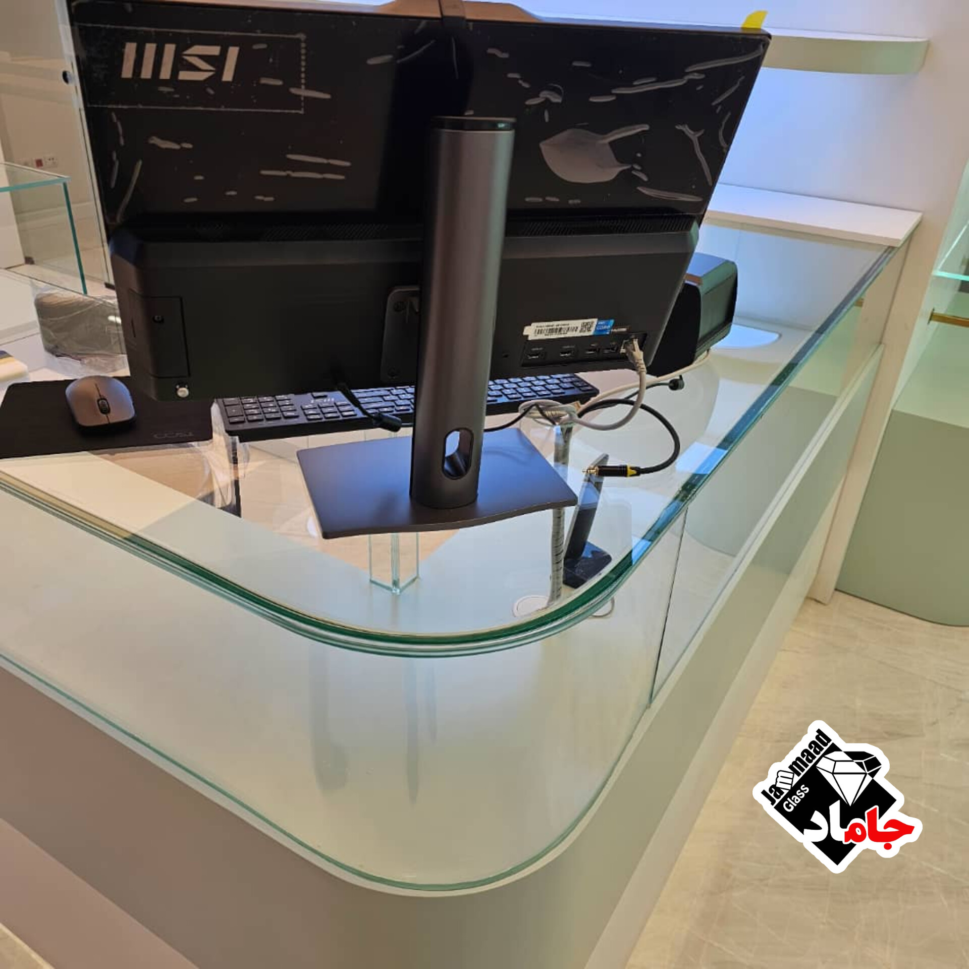 کاربرد شیشه سکوریت در محیط‌های اداری و تجاری