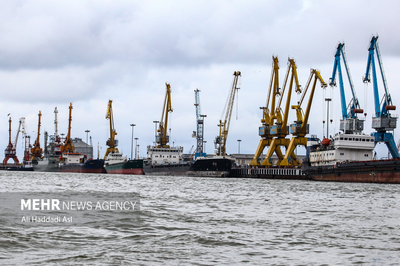 شتاب در اجرای گمرکات تخصصی در مناطق آزاد با توافق دبیرخانه و گمرک