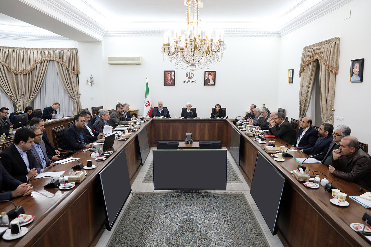 عارف: مسکن محرومان باید با سرعت بیشتری تأمین شود