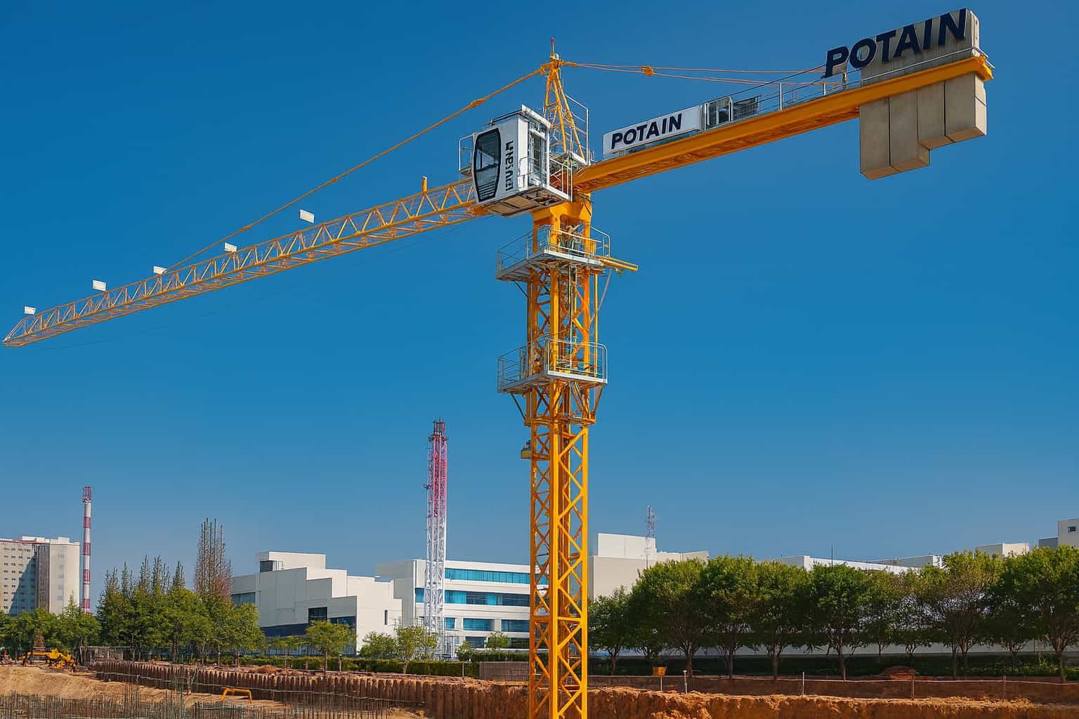 نکات ایمنی و نگهداری تاور کرین در سایت ساخت